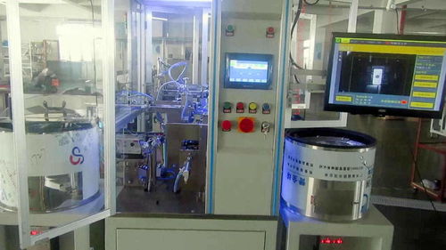 動觸頭支架裝配機用于電子行業自動化設備,動觸頭裝配機的各個組裝部件采用振動料斗上料 機械動作采用人機界面操作 PLC控制,具有操作簡單,生產效率高等優點